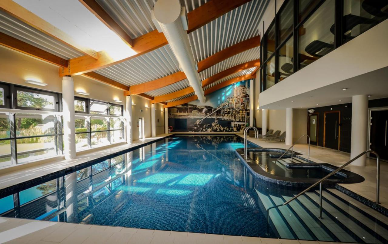 Foxhills Club & Resort Оттершо Экстерьер фото