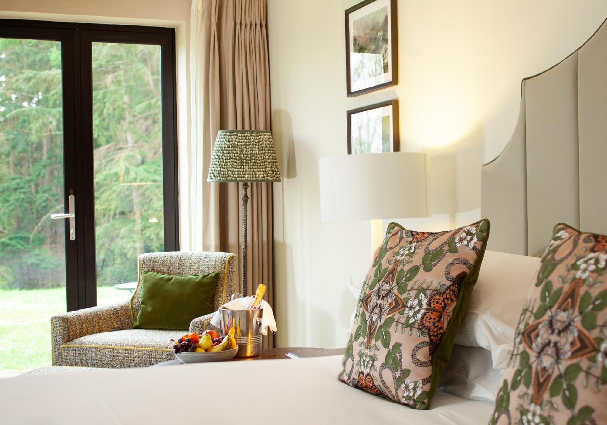 Foxhills Club & Resort Оттершо Экстерьер фото